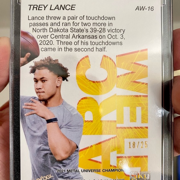 TREY LANCE SKYBOX GOLD ROOKIE - Picture 3 of 4